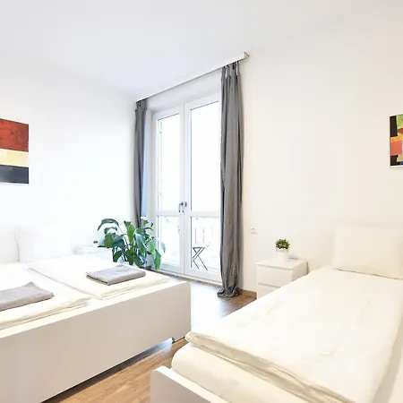 Apartment Super With Awesome Mountain View